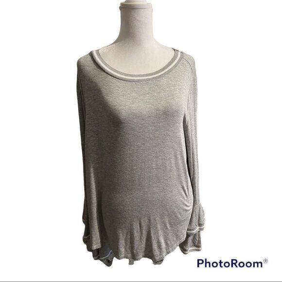 Marled Super cute LS T-shirt w/ double ruffles at cuffs. - Picture 1 of 11